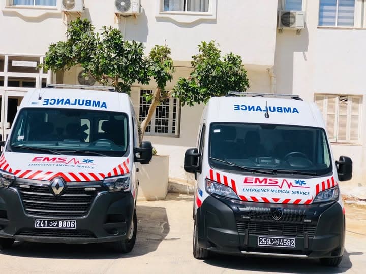 سيارات إسعاف EMS